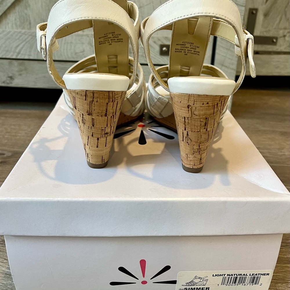 Brand New with Box Isaac Mizrahi Fisherman’s Wedge size 6.5 - Picture 5 of 6